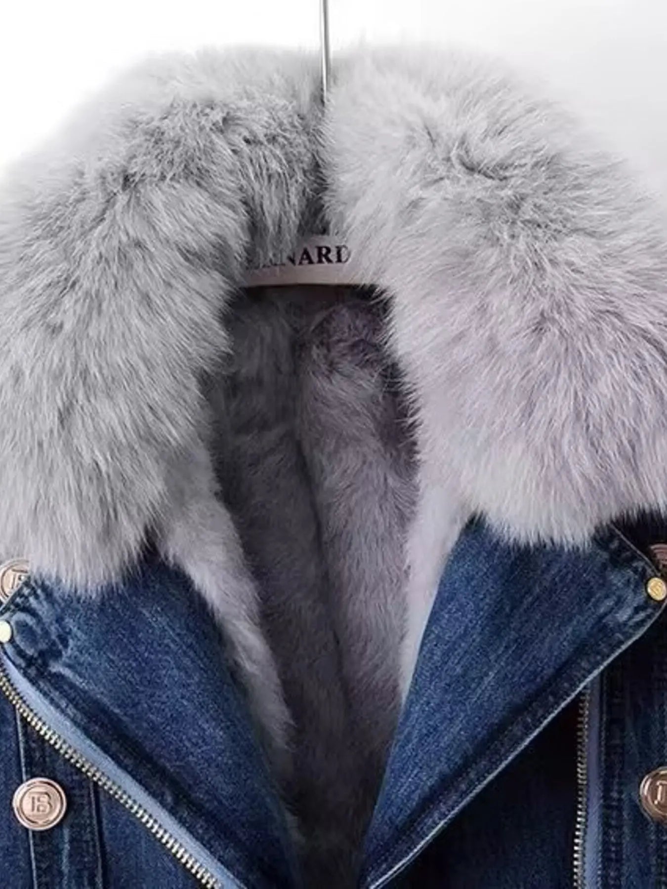 Faux Fur Collar Denim Jacket for Ultimate Style and Comfort 